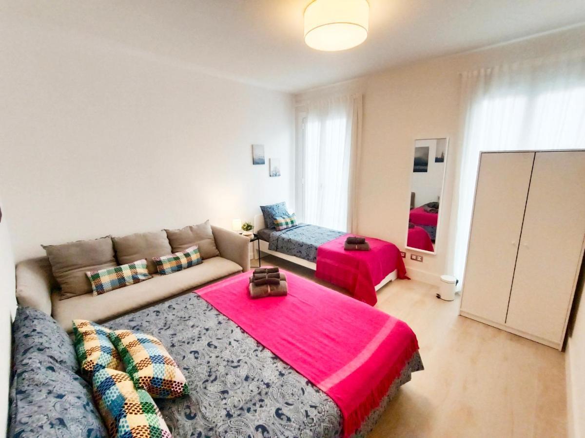 ברצלונה By Plaza Universidad Rooms מראה חיצוני תמונה